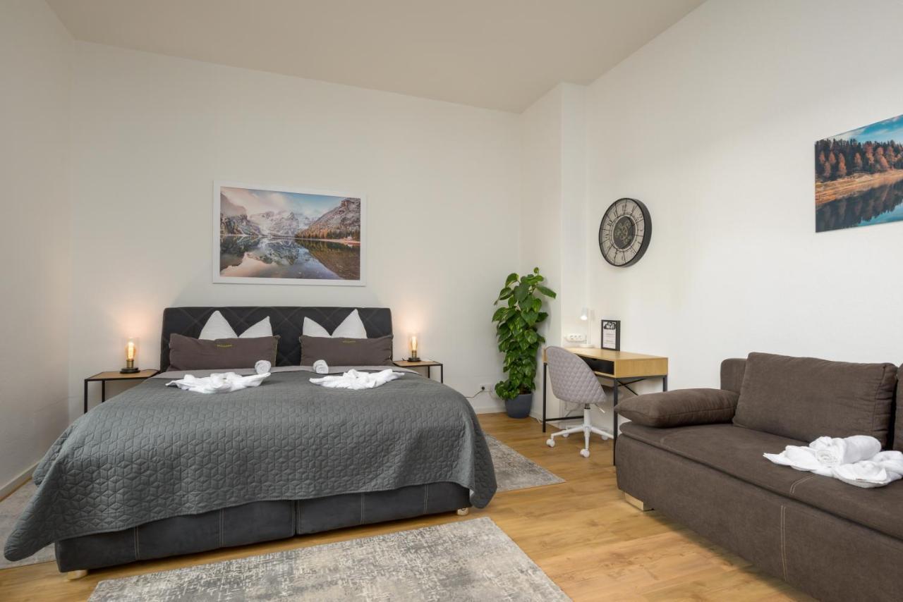 Sweethome - Zentral - Kueche & Parkplatz, Wifi Halle  Exterior photo