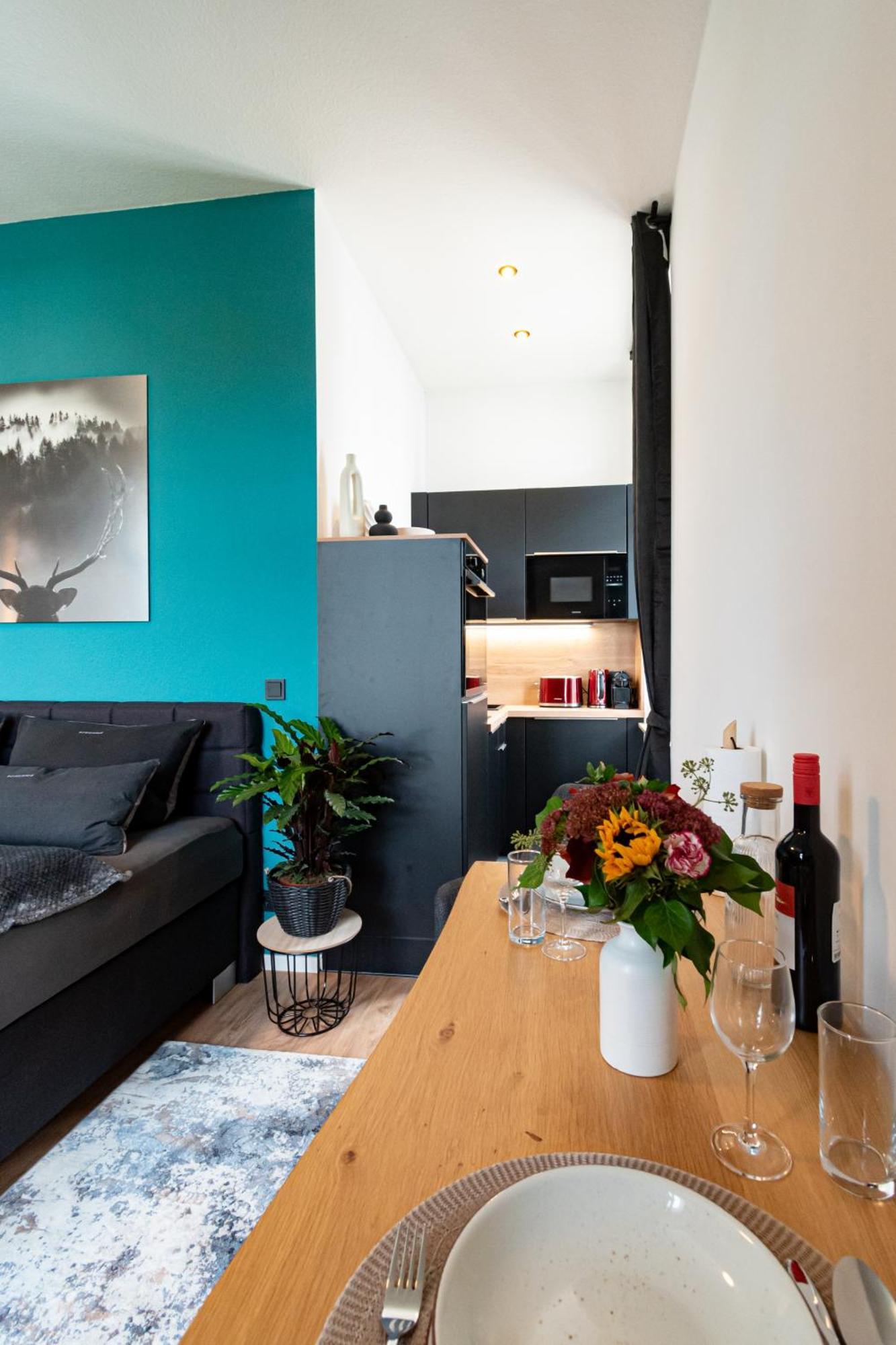 Sweethome - Zentral - Kueche & Parkplatz, Wifi Halle  Exterior photo