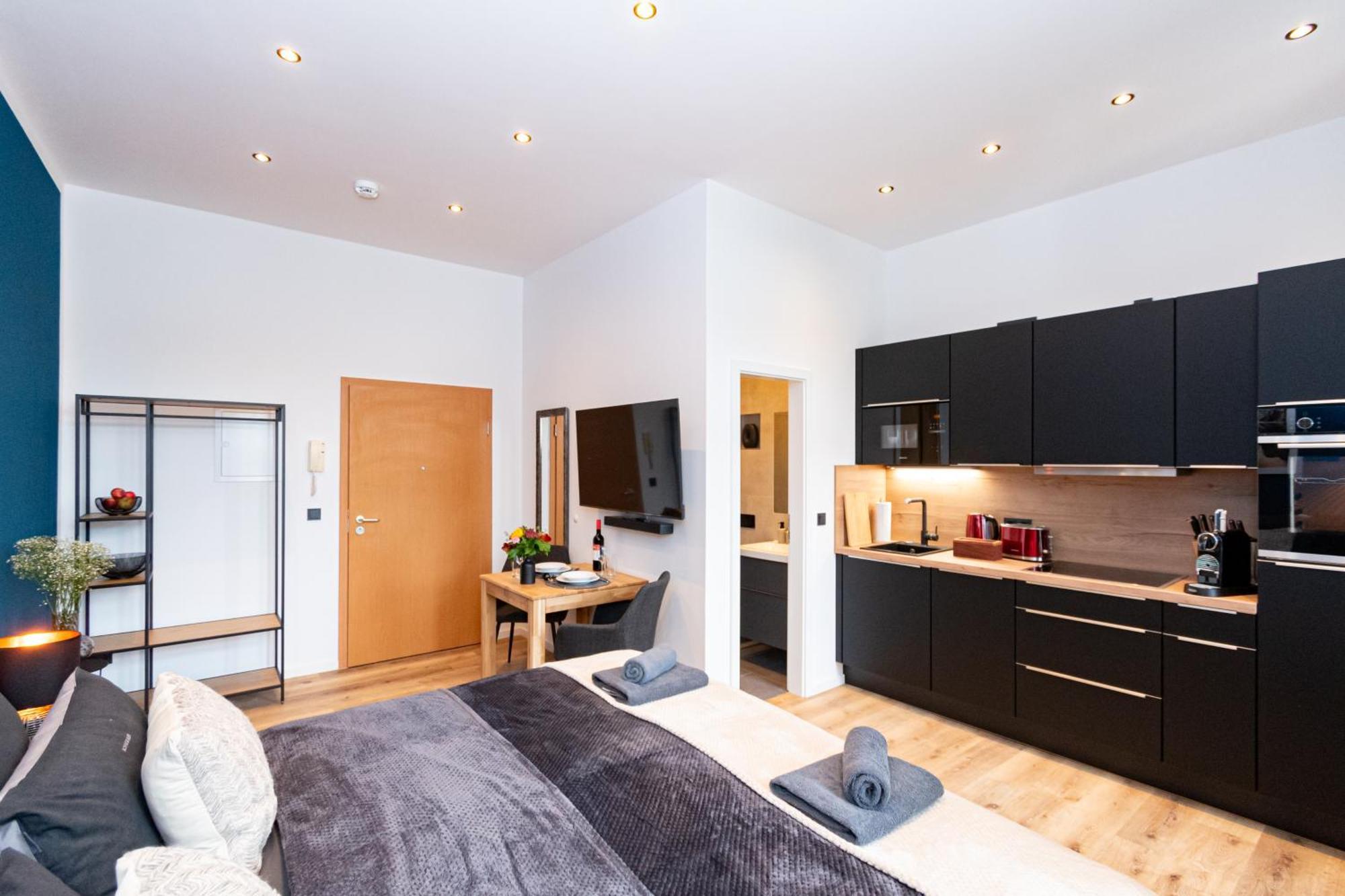 Sweethome - Zentral - Kueche & Parkplatz, Wifi Halle  Exterior photo